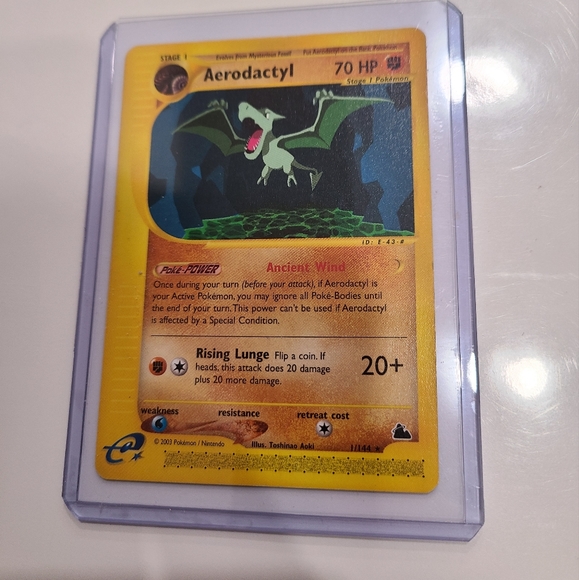 Pokemon Other - 2003 Pokemon Skyridge Aerodactyl 1/144